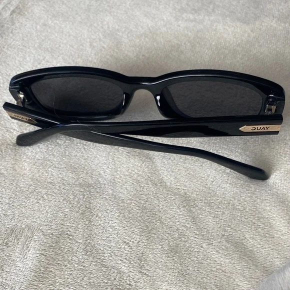 Quay Black Polarized Sunglasses - Picture 2 of 5